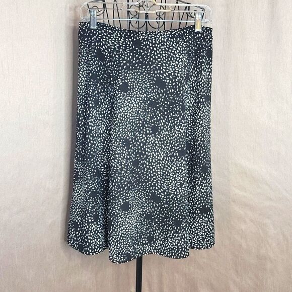 Liz Claiborne Dresses & Skirts - LIZ CLAIBORNE Black and White Stretch A Line Skirt Medium‎